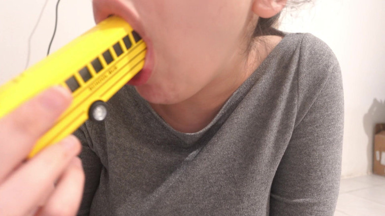 AmayaMori: 巨人の継母が小さな学校を食べたいとしている