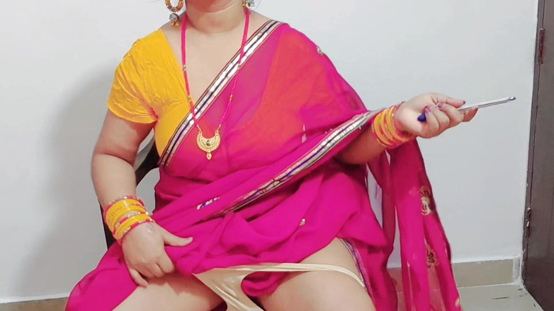 Hotty Jiya Sharmaa: 印度老师的阴户里有两根大鸡巴被狠操