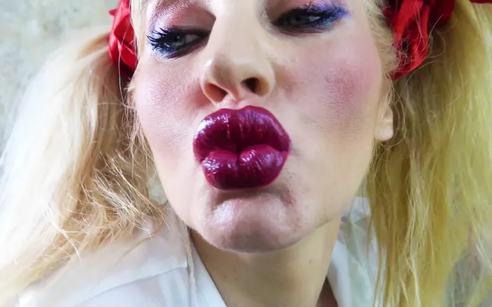 Goddess Celine: Lipstick Domination
