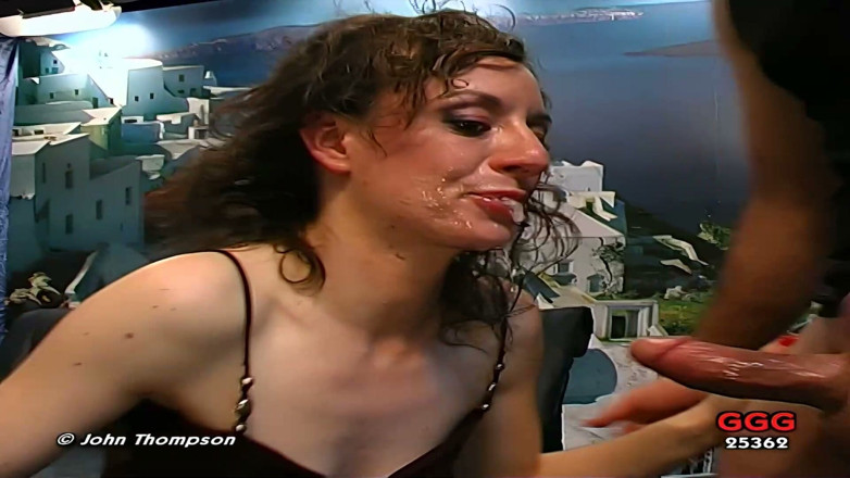 German Hardcore Gangbang: GGG ジョン・トンプソン - 精液を飲み込む乱交女