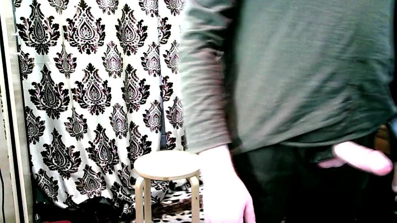 AimeeParadise: Tante super sange ini lagi asik nyepong kontol dan diborgol...