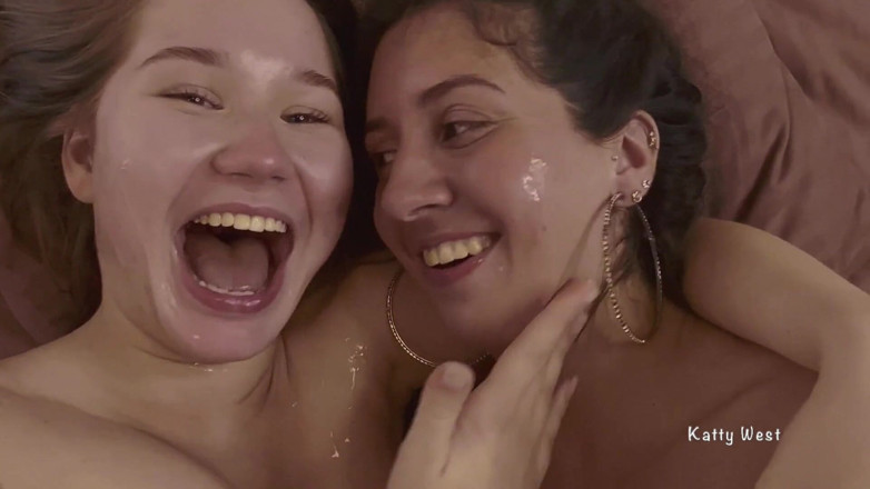 Katty West: Thuis seks gangbang van twee schoonheden en jongens met grote...