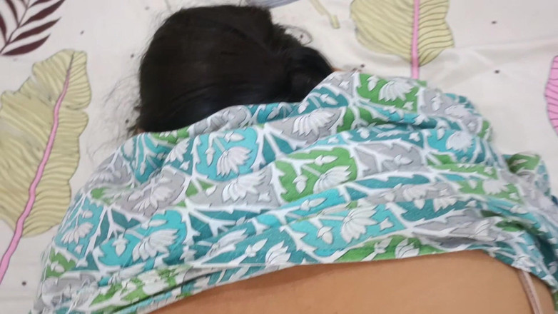 Catchybusty: I-am rupt costumul și i-am strâns sfârcurile, dar nu a putut...