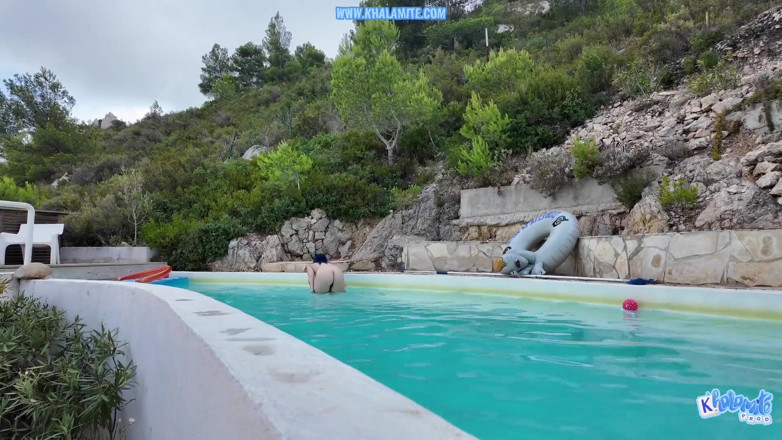 Khalamite: Saya mengongkek lelaki itu dari kolam di Marseille - Voyeur sudut...