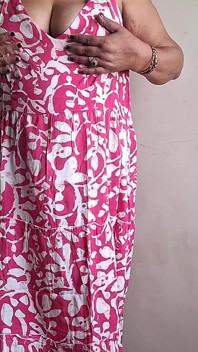 Shilpa, Fille Estivale Sexy, Brise-le-tabou En Chaleur, Essaye De Refroidir Une MILF