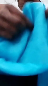 Porno sega di seta di raso - sorellastra salwar strofina sulla testa del cazzo (88)