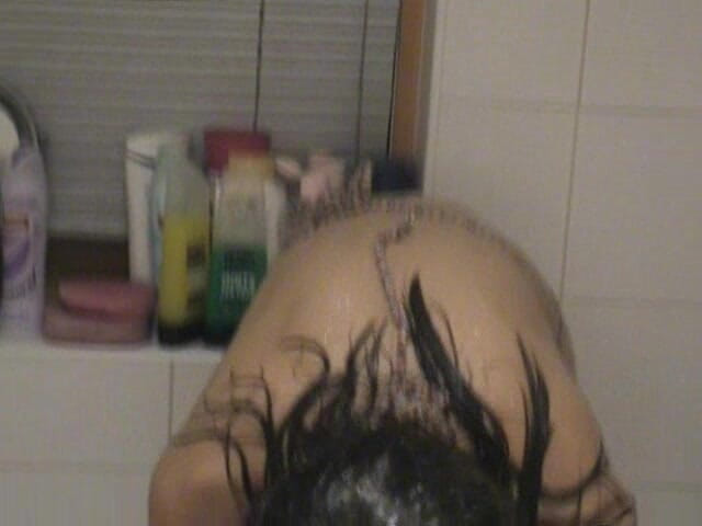 Wet Moments: Ve sprše