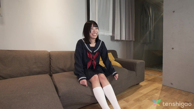 Tenshigao: Cute Serina Hirose Fucked in a Student Uniform