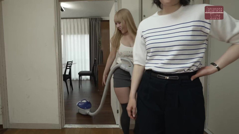 J Hentai Matings: Curvy Panty Flash Temptation - She Spots My Hard-on and We...
