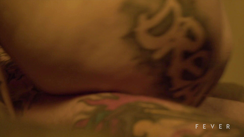 Fever Films: 18letá dívka s velkým zadkem svádí kamaráda a tvrdě šuká