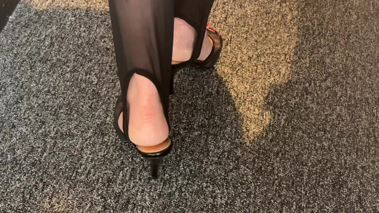 Mr MF: Mrs Mature Feet Com Meia-calça Estribo Sexy 511