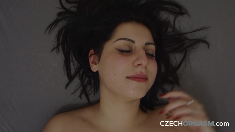Czech Orgasm: Czech Orgasm 108: Bootylicious MILF - Big-ass Goddess Gets Naughty and Primal