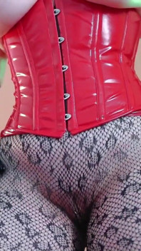 Big Natural Ass and Latex MILF