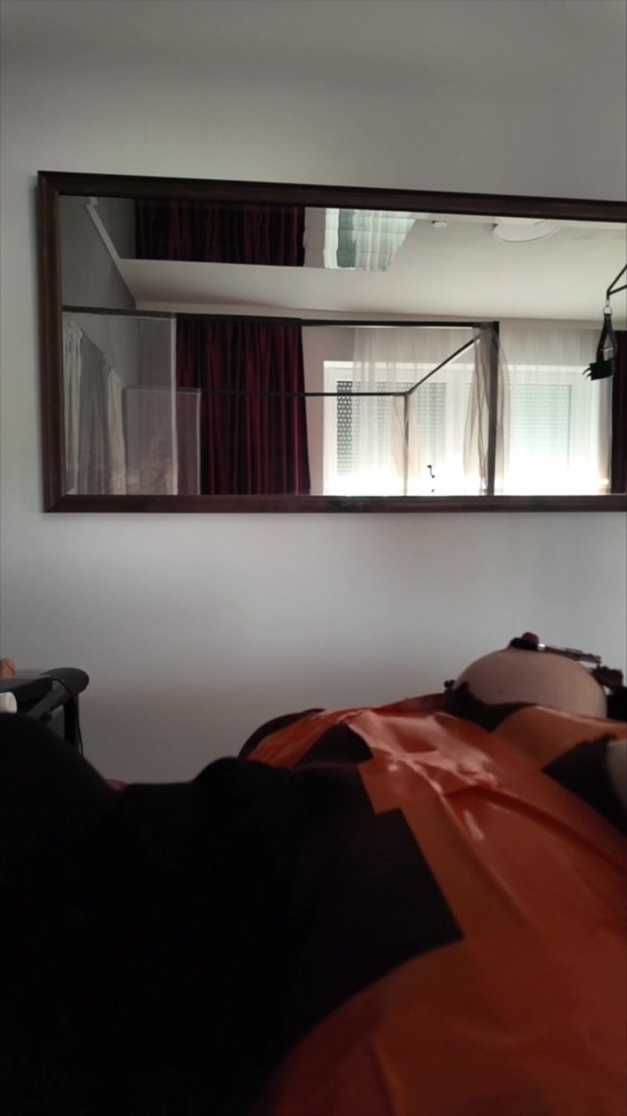 Elena917: Partea 2 - robie cu bandă, lovituri cu clemele, BDSM cu sfârcuri,...