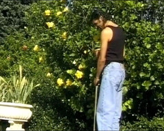 Deutscher hardcore: Uma senhora alemã sey sendo no fundo da piscina