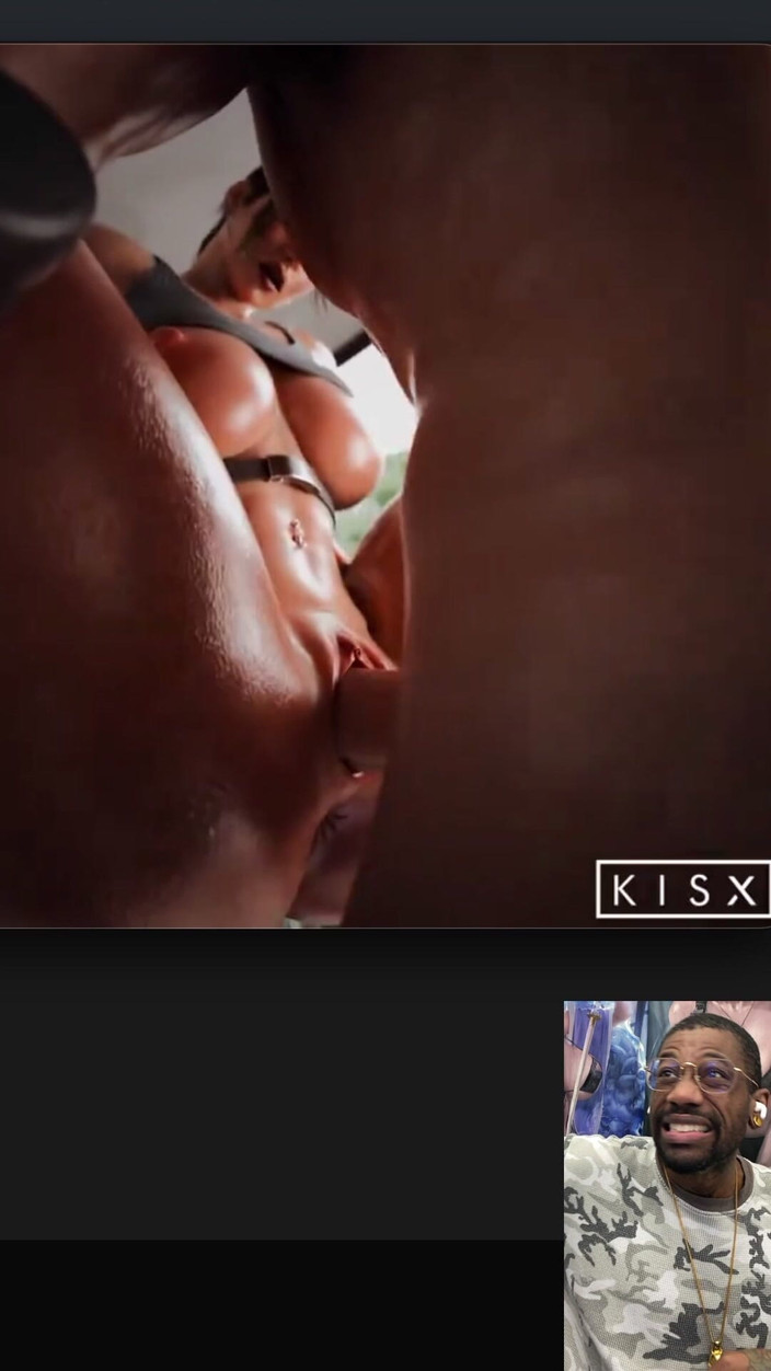 Good news media: 운동 기계에서 보지 따먹히는 쪼이는 대머리 보지 Lara Croft