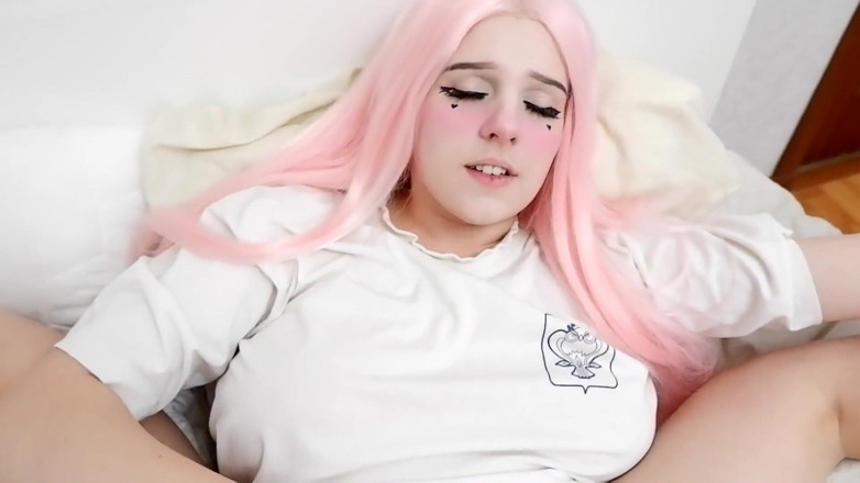 BubbleGum: Si comel merintih semasa seks dubur