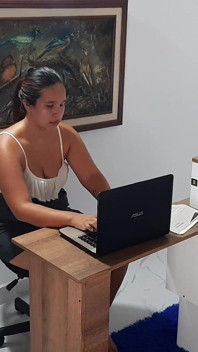 Sekretärin Masturbiert Im Büro