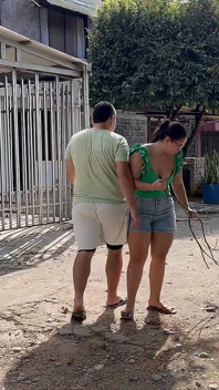 Après l’accident, le voisin mange ma bite