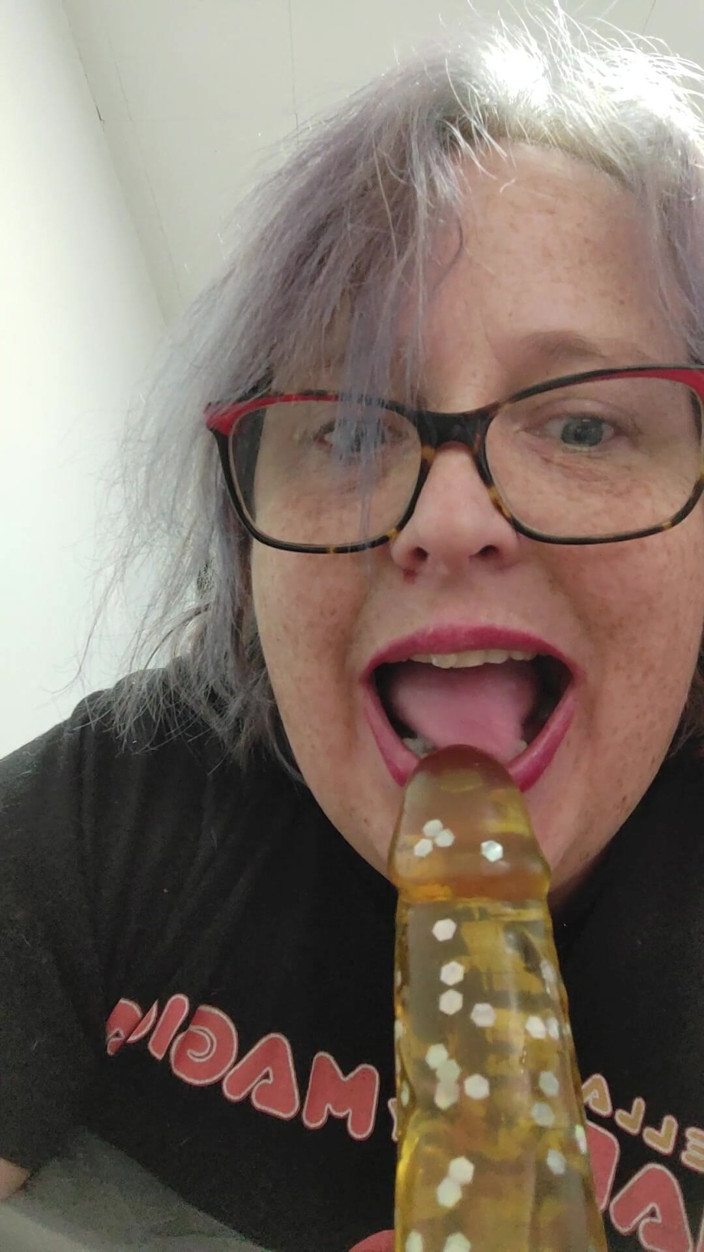 Ang the dirty Canadian: BJ POV