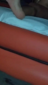 Cuckold Che Filma Due Uomini Con Sua Moglie
