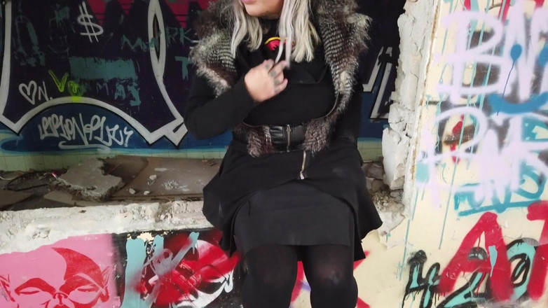 Fetish videos by Alex: Wanita blonde merokok rokok elektronik