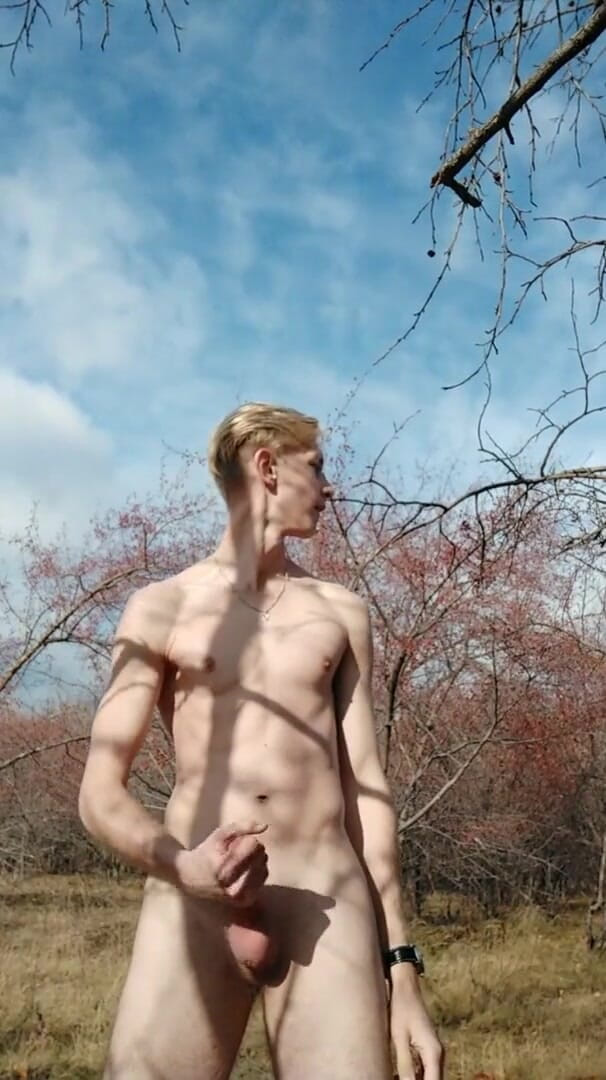 Dick Boys Studio: Typ erwischt beim wichsen im park