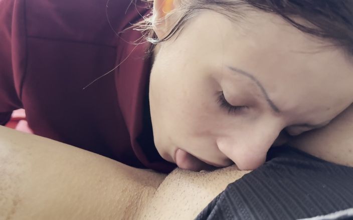 Lesbian-illusion: 私たちのロマンチックなレズビアンセックスPOV