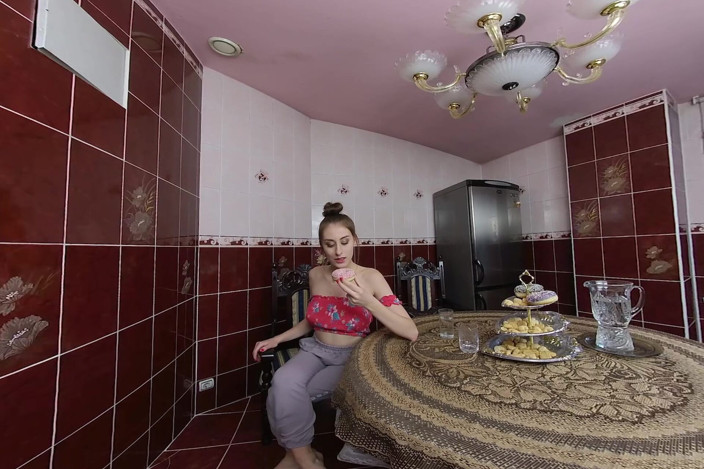FeelMeVR: Lina eats a donut and masturbates in the kitchen vr180