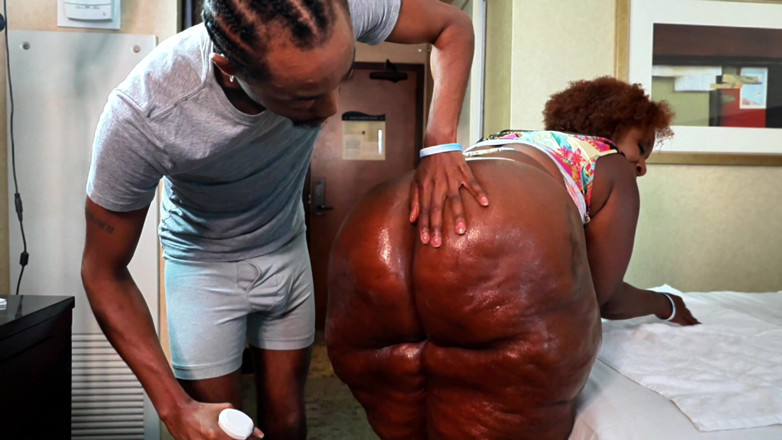 OneUp_Close: Mi Primera Sentada En La Cara Exclusiva