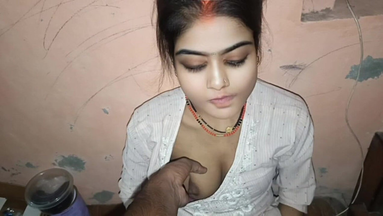 RAKP355: Nouvelle tatie indienne se fait baiser par une beauté indienne