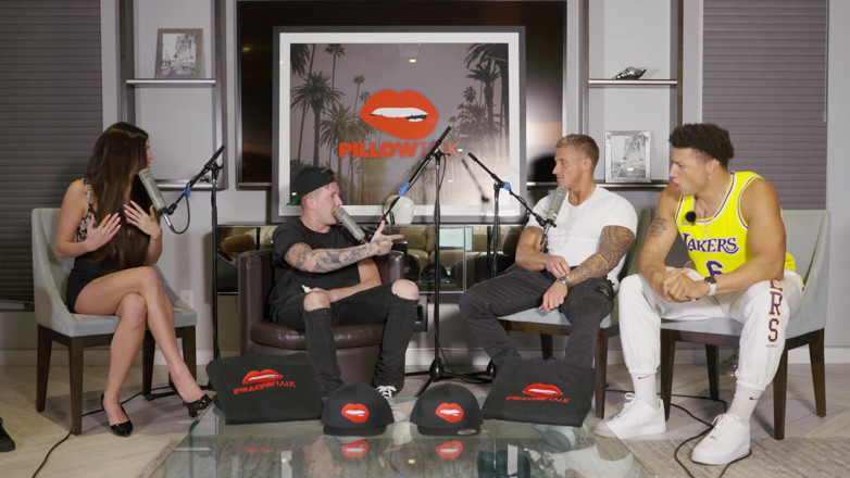 Pillow Talk: Chase tendo s*x na frente de Nathan !!