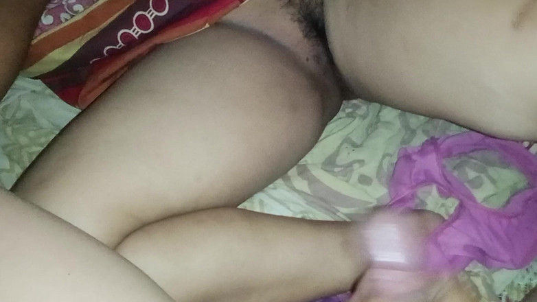 Citra: Tasowałem w pokoju mojej macochy, patrząc na jej dziurę łonową