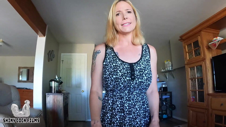 Jane Cane: Stepson reprograms robot stepmom