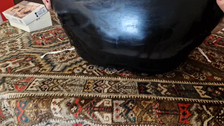 Wanilianna: Kuchyňské self-šukání v silonkách Raven - část 1