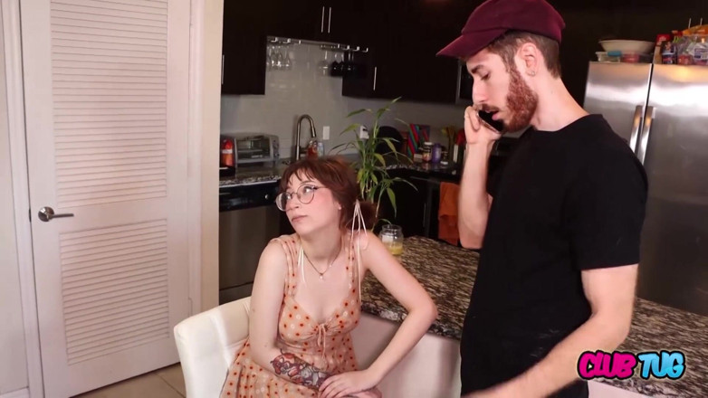 Club Tug: Стяжавшаяся юная Prim Taylor не имеет очка перед бойфрендом до отчаянного камшота!