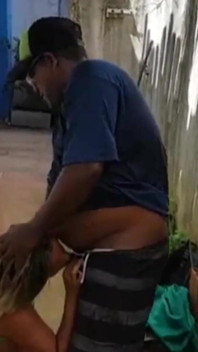 Paguei a Marmita Com Uma Mamada