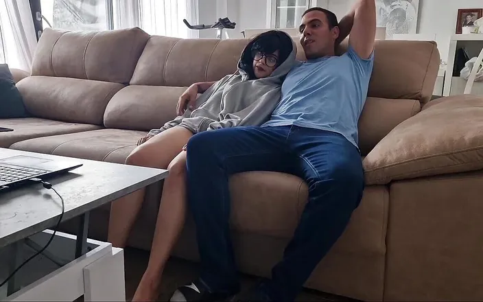 Latinascachondas: I give you dick at home