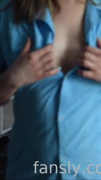 Eines meiner sehr heißen solo-videos # solo-#squirt #amazing #wife #masturbate #orgasm #glass #real #amateur #boobs #ass