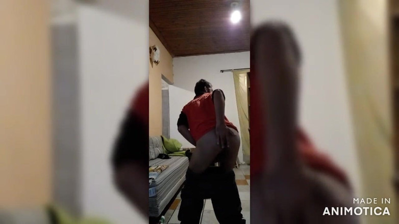 Stink HairyMale: Seluar pendek panas 3 lubang saya