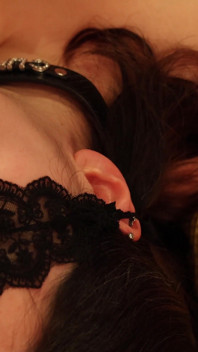 Gros plan, éjaculation dans la bouche et avalage