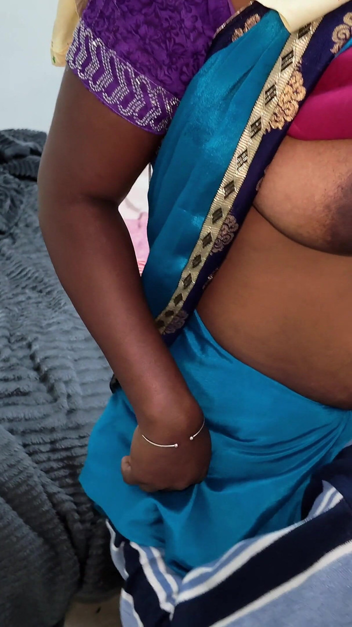Tamilmalkova2: La mia matrigna bollente con la mia ragazza