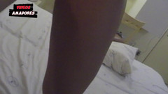 Amateurs videos: Komşumuzun karısı benim için soyunuyor