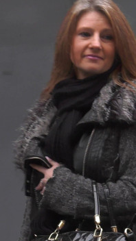 Elegancka francuska milf dostaje to głęboko w dupę
