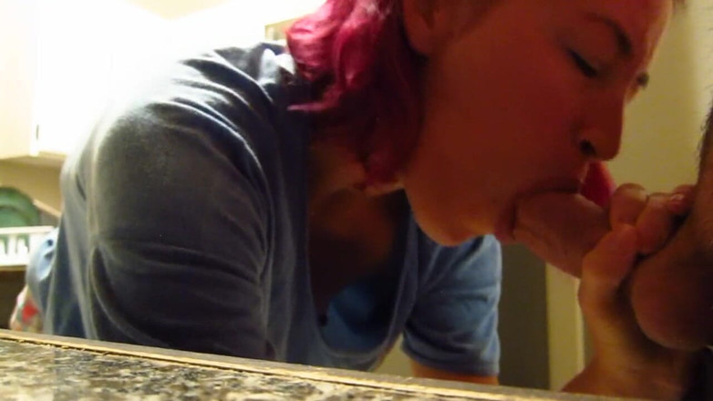 Justine Clover: Muie cu ceai de dimineață