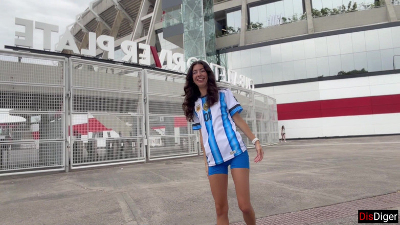 Dis Diger: Horny Football Player Katty West Catches a Fan Near the...