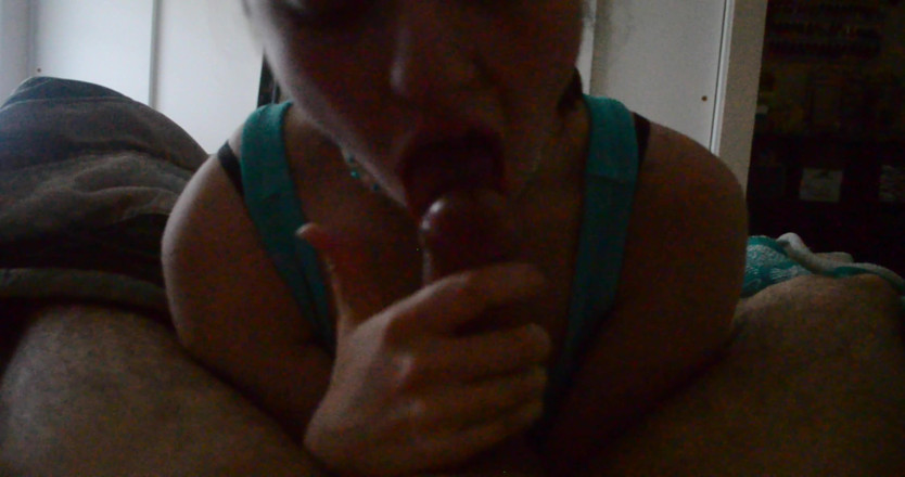LustfulGeeks: POV teen erster handjob und blowjob