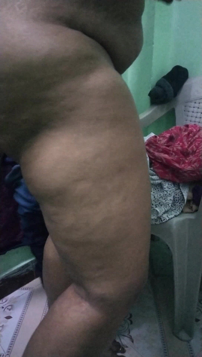 Tamil lesbian: Tři tetičky sexy šaty v mé ložnici