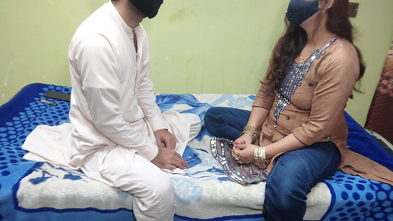 Gullnazkhan: Indisk desi het tjej klart hindi -ljud