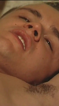 Německá bruslařka šuká ve sklepě